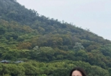 一袭白裳梅花泪一山水旁映一梅