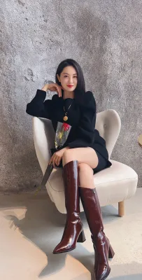 何种穿搭能让人尽显气质