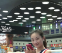 高铁站漂亮妹子好性感