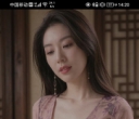 曹锋： # 我自己是绝对不会随便把美女照片乱分享给别人的，之前刷到豆瓣那个帖子，楼主说很反感女性朋友总给自己发自拍、身材照，明明