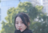 穿黑衣的时尚女生