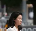 仿佛走路都带风，气场强大，都快要溢出屏了！