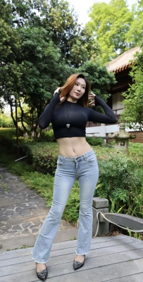 平凡生活摄影师：#户外随拍ootd #自然随性感 #自然御姐风 #牛仔裤女神