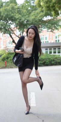廊间观落日还叫姐姐？