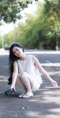 #白色穿搭 #白色系 #清爽白色系穿搭 #白丝#温柔感 #人像摄影 #夏日穿搭#丝袜穿搭