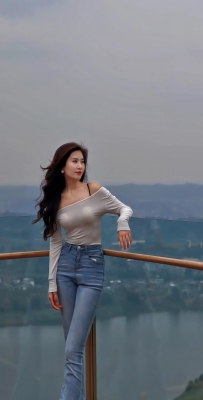 高处自有风景，风里全是自由。。 ​​​